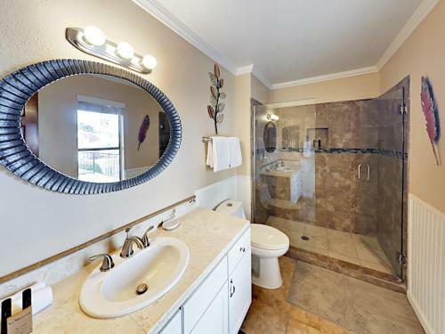 Inviting Central Scottsdale Stunner Home