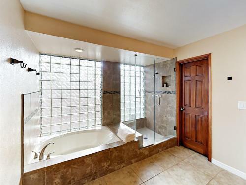 Inviting Central Scottsdale Stunner Home