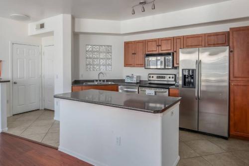 Stylish 1br Phoenix Apartment #3121 By Wanderjaunt