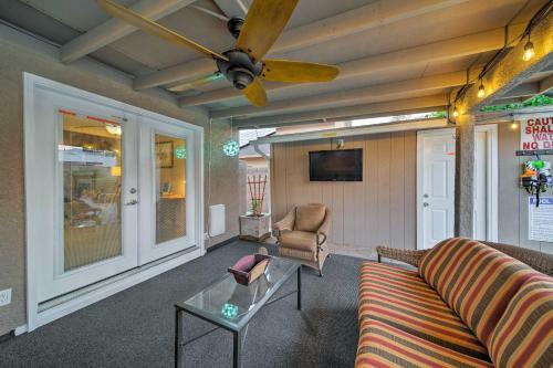 Relaxing Phoenix House With Hot Tub, Pool, And Grill!
