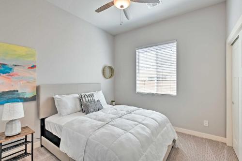 Upscale Phoenix Home With Backyard, Near Golf!