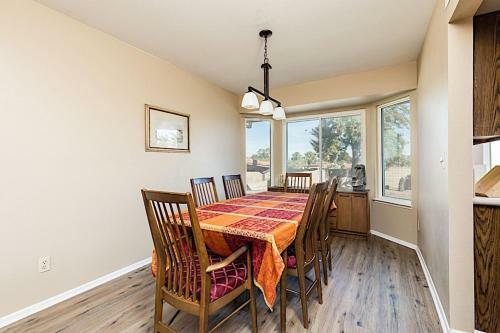 Shadow Mountain Retreat 4br By Casago