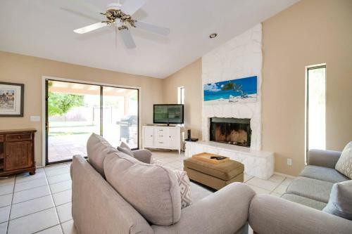 North Phoenix 6 Bdrm W Guest House And Htd Pool