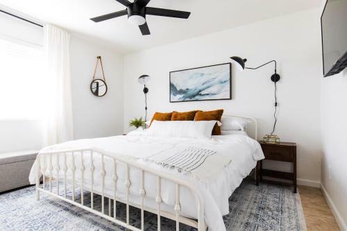 Perfect 4 Bdrm Home With Pool And Game Room!