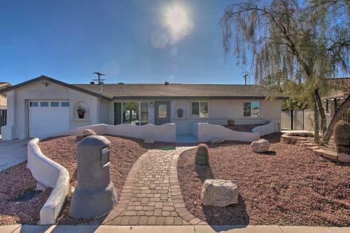 Upscale Scottsdale Oasis With Private Hot Tub And Bbq!