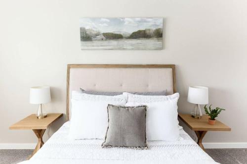 Updated Condo In A Old Town Scottsdale Location