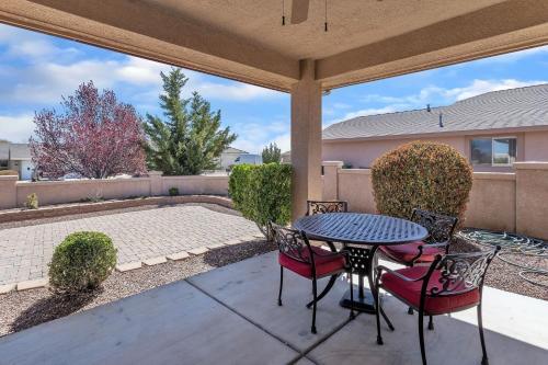3 Br 2700 Sq Ft Golf Course Home, 2 Master Suites, Perfect For Golfers, Hikers & Explorers!