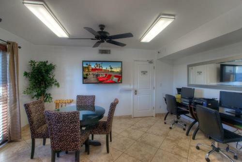 Park Suites At 102 - One Bedroom Apartment