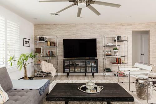 Scottsdale - 8738 E Rose Lane