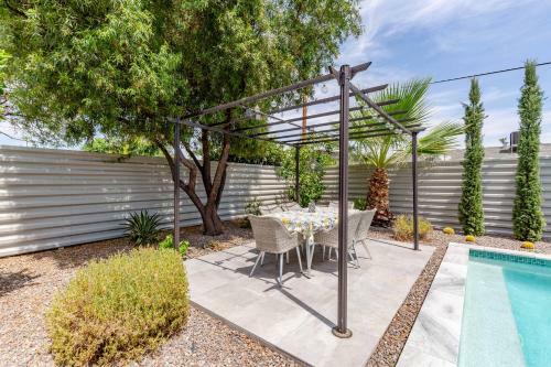 Scottsdale - 8738 E Rose Lane
