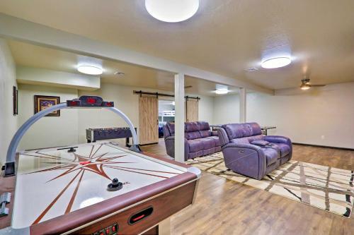 Show Low Cabin With Fire Pit, Game Room And Bbq!