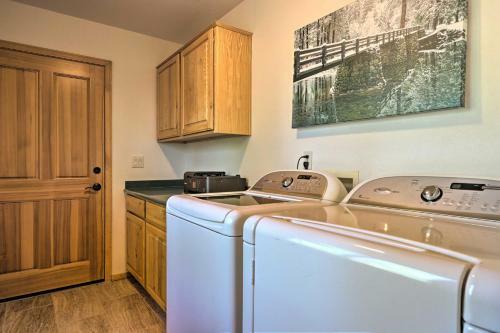 Show Low Cabin With Fire Pit, Game Room And Bbq!