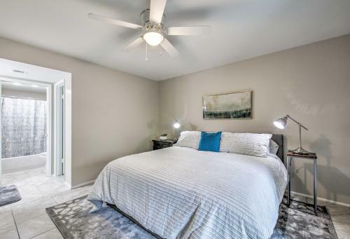 Remodeled Tempe Apt With Shared Pool About 4 Miles To Asu