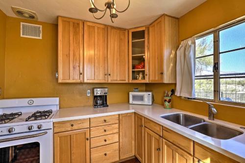 Southwestern Estate With Views Explore Tucson!