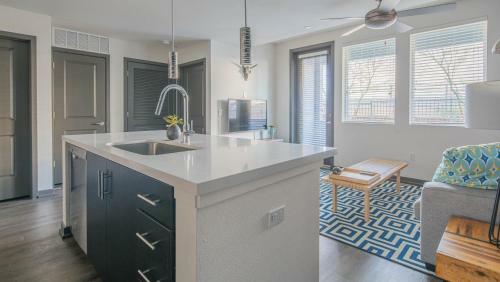 Wanderjaunt - Tempe Luxury Apartments