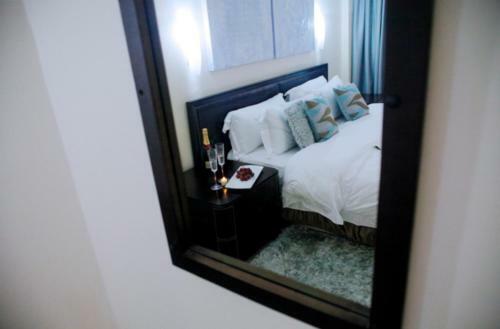 Oak Plaza Hotels East Airport