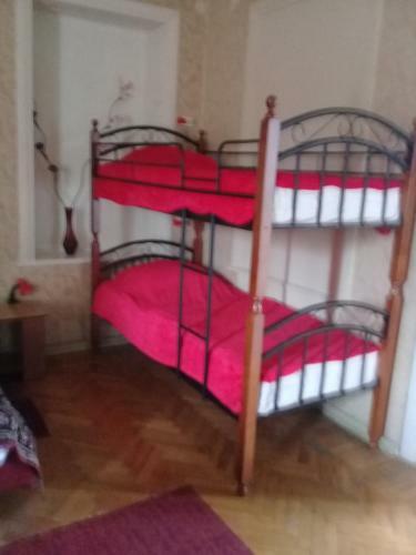 Hostal Tlt Guest House