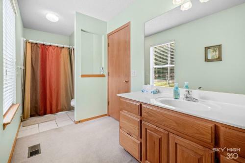 Cozy Quiet Retreat In The Woods