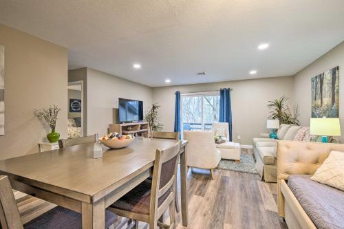 Stylish Bella Vista Getaway - Pet Friendly!