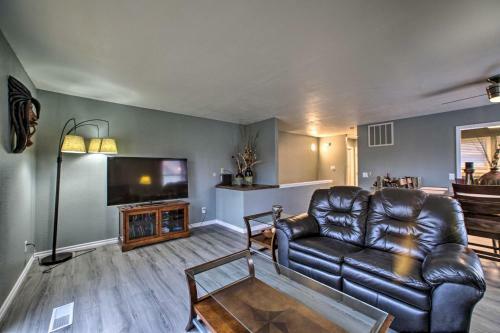 Renovated Lakefront Escape With Private Dock And Deck!