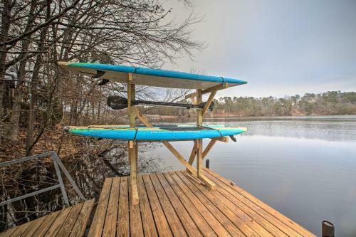 Renovated Lakefront Escape With Private Dock And Deck!