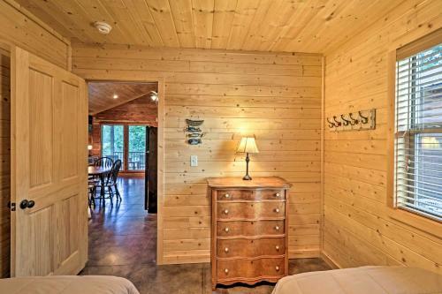 Heber Springs Retreat With Riverfront Patio And Dock!