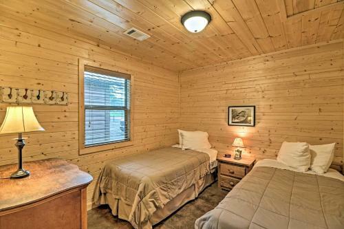 Heber Springs Retreat With Riverfront Patio And Dock!