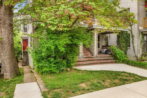 Apartamento Apt On Town Square - Ultimate Dt Fay Location!
