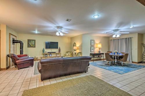 Pet-friendly Home 7 Miles To Dickson Street!