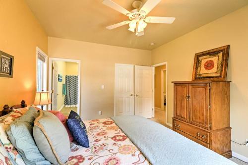 Apartamento Cute Lakefront Hot Springs Condo With Balcony And Dock!