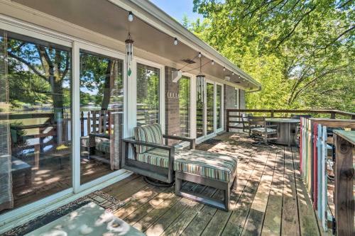 Lakefront Hot Springs Home With Updated Deck And Dock!