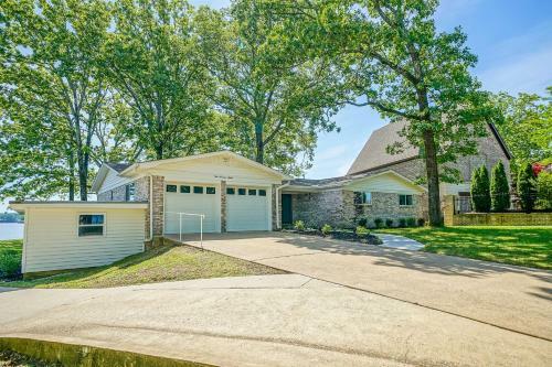 Upscale Lakefront Home With Dock 9mi Tohot Springs Np