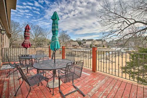 Lake Hamilton Retreat With Hot Tub And Dock!