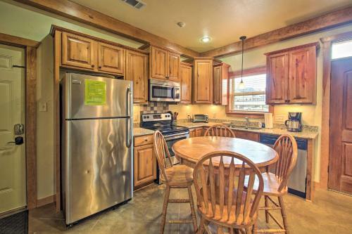 Lake Hamilton Retreat With Hot Tub And Dock!