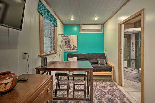 Cozy Home - 2 Mi To Bathhouse Row And Downtown!