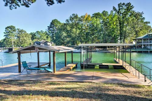Lake Cabin With Dock In Hot Springs National Park!