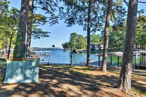 Lake Cabin With Dock In Hot Springs National Park!