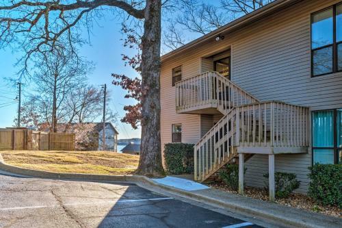 Apartamento Lake Hamilton Condo With Balcony And Amenities!