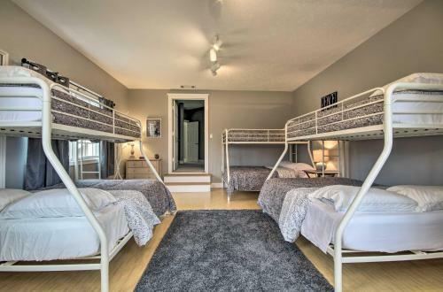 Family-friendly Norfork Lake Retreat Private Pool