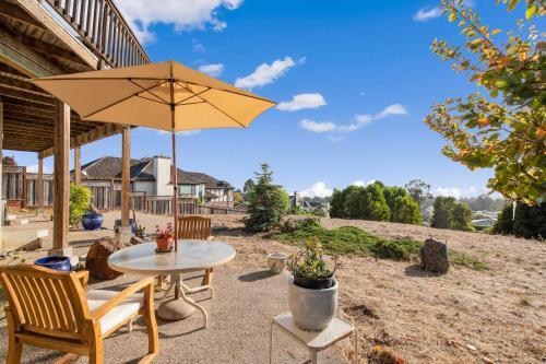 Sunny & Quiet Home Sheltered In Beautiful Aptos! Home