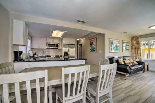 Ocean-view Home - Walk To Avalon City Center!