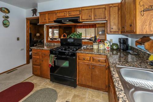 Serrano Cabin-1823 By Big Bear Vacations