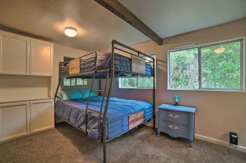 Riverfront Cottage In Redwoods With Decks And Beach!