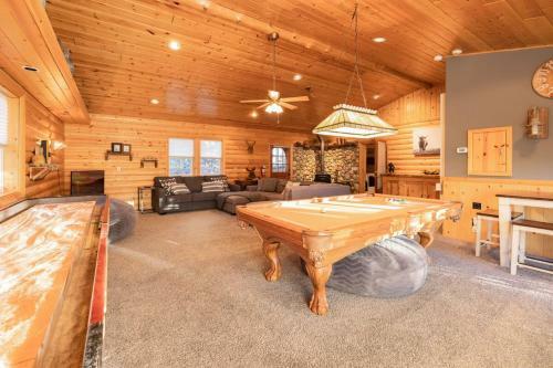 Curly Cabin - 1964 By Big Bear Vacations
