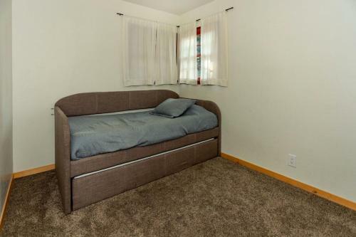 Plymouth Chalet - 1963 By Big Bear Vacations