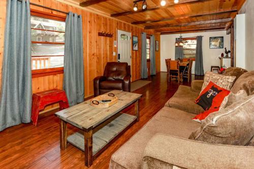 Plymouth Chalet - 1963 By Big Bear Vacations