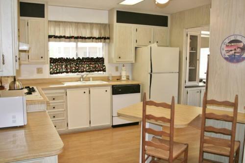Roadrunner Club 114 Home