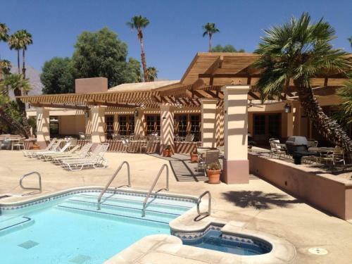 Roadrunner Club 283 Home