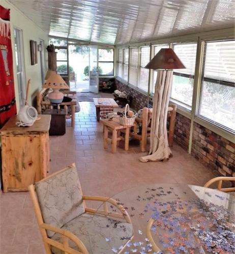 Roadrunner Club 283 Home