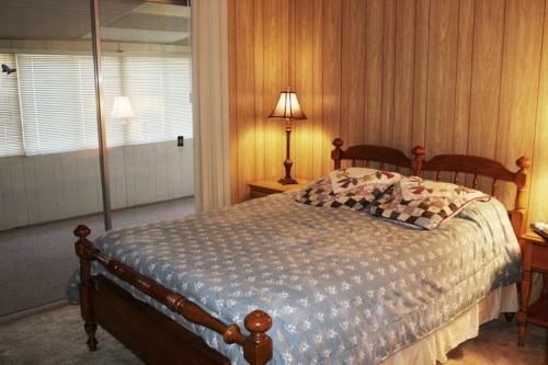 Roadrunner Club 38 Home